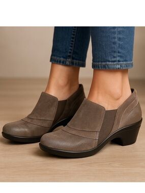 Aravon Mink Brown Comfort Slip-On Shoes Size 9 Nurse Work Travel Supportive